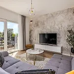 Certus By Interhome * Brisevo