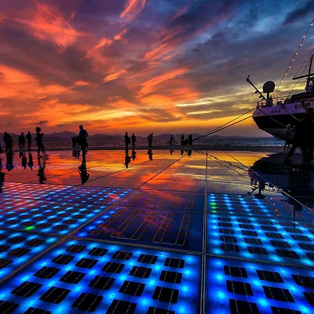 Certus By Interhome *