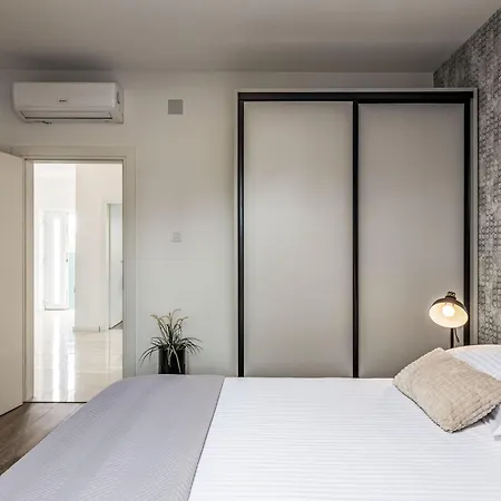 Certus By Interhome Brisevo