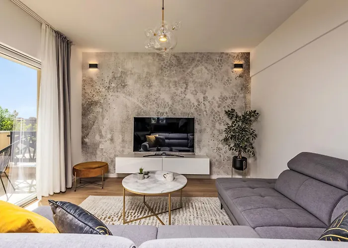 Certus By Interhome *