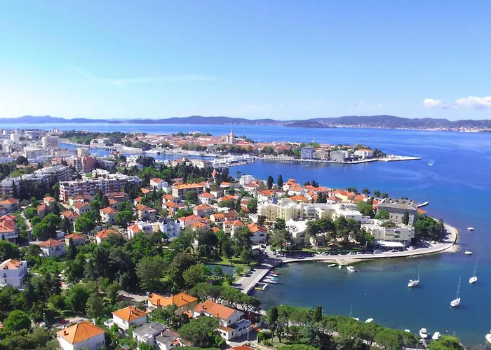 Certus By Interhome *