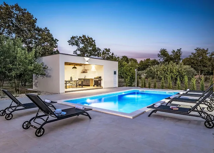 Certus By Interhome Vikendica