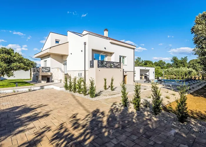 Certus By Interhome Brisevo