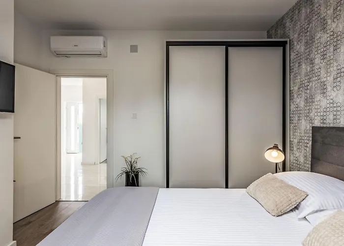 Certus By Interhome Brisevo