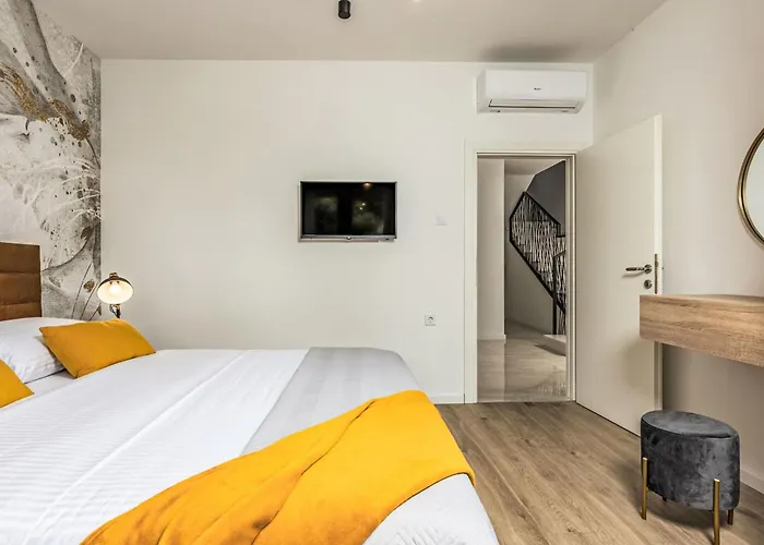 Certus By Interhome * Brisevo