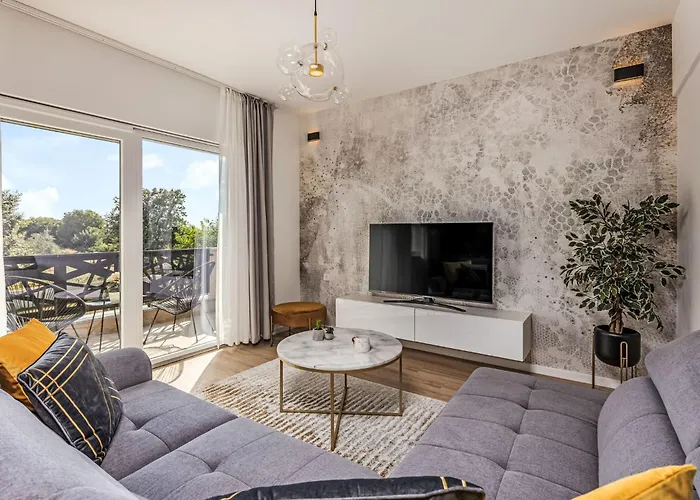 Certus By Interhome * Brisevo